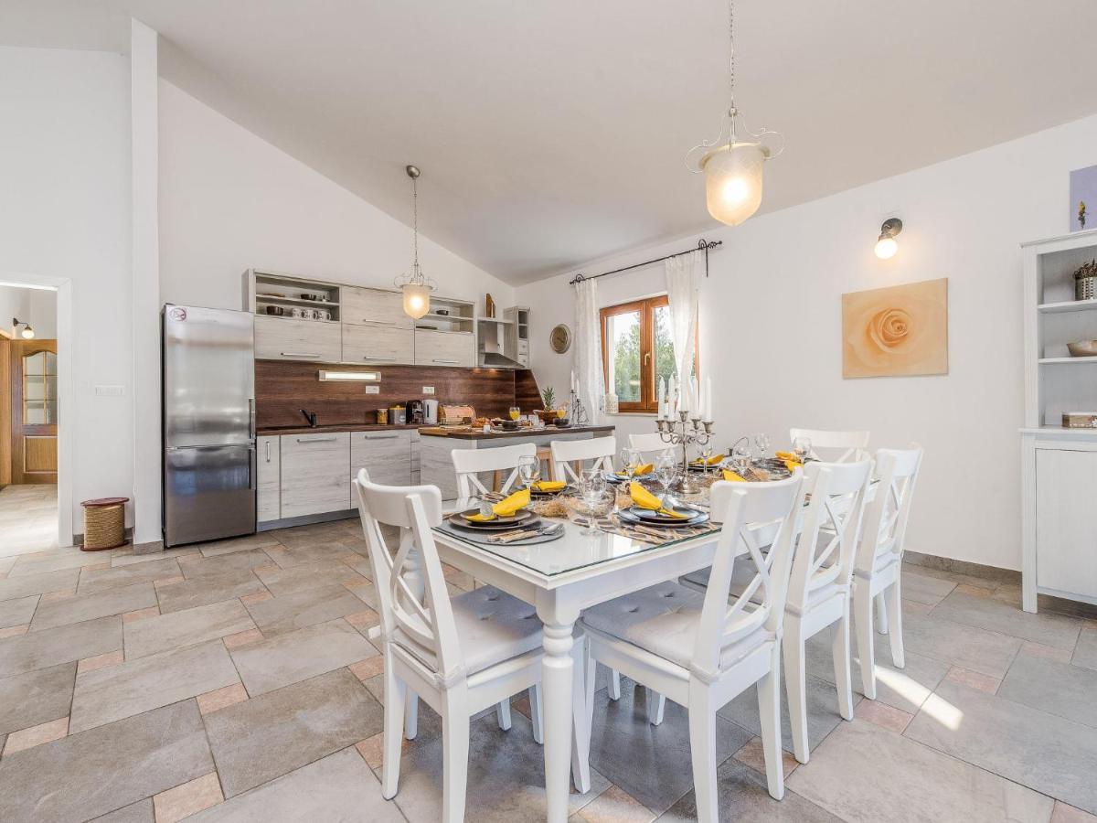 Holiday Home Velebit By Interhome Rovanjska Esterno foto