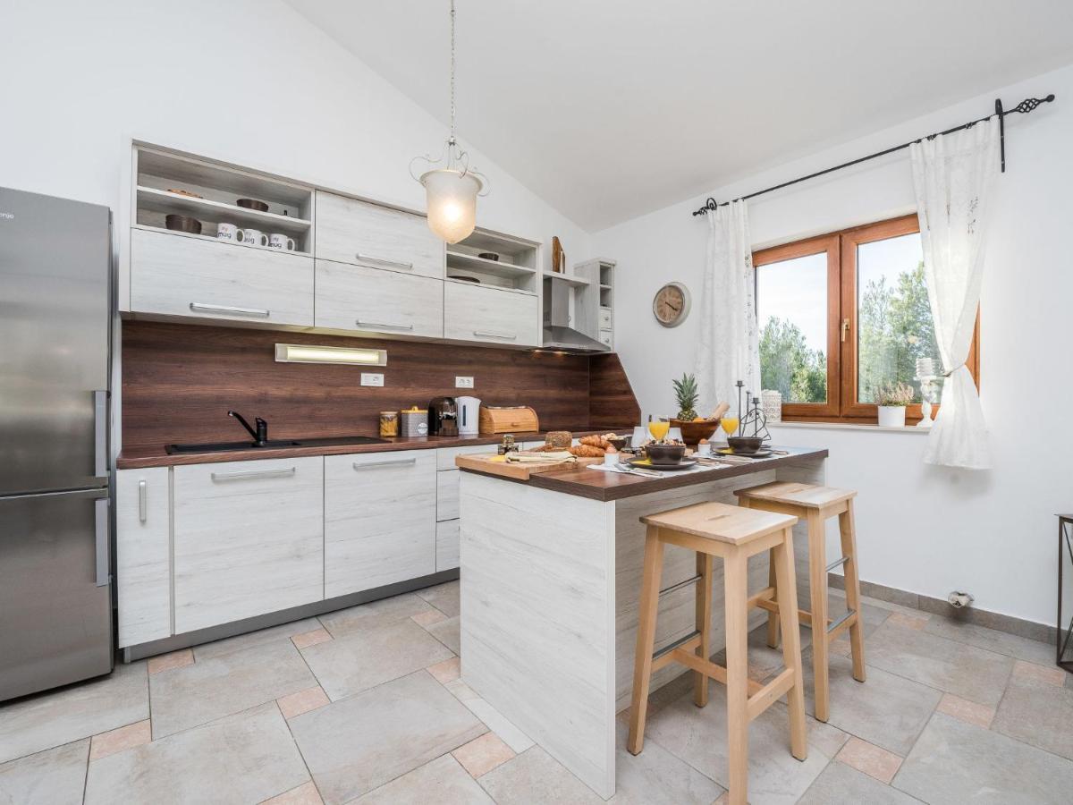 Holiday Home Velebit By Interhome Rovanjska Esterno foto