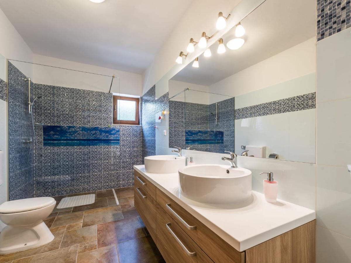 Holiday Home Velebit By Interhome Rovanjska Esterno foto
