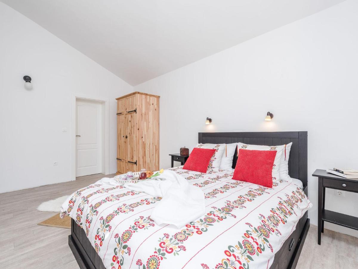 Holiday Home Velebit By Interhome Rovanjska Esterno foto