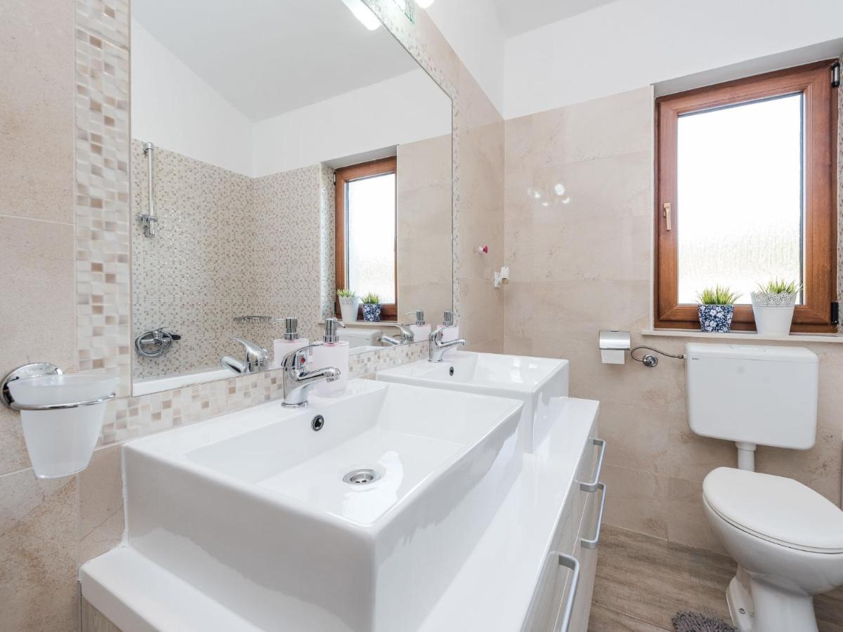 Holiday Home Velebit By Interhome Rovanjska Esterno foto