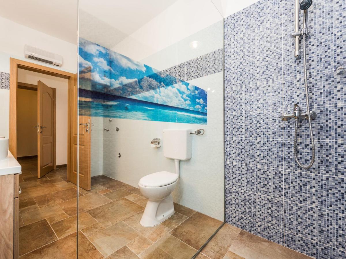 Holiday Home Velebit By Interhome Rovanjska Esterno foto